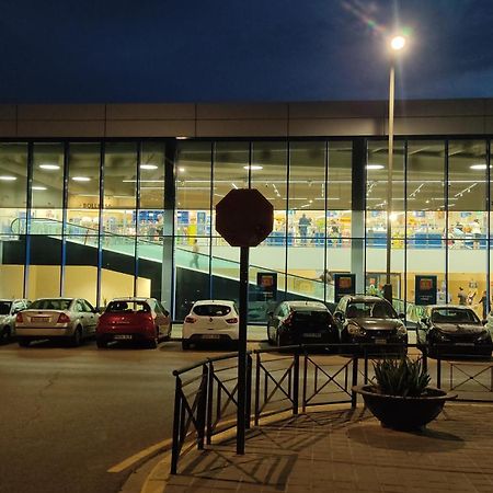 Alojamiento Junto Aeropuerto Valencia A 马尼塞斯 外观 照片